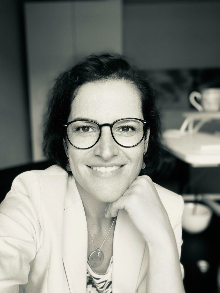 Katja Hainz, Portrait in Schwarz-Weiß